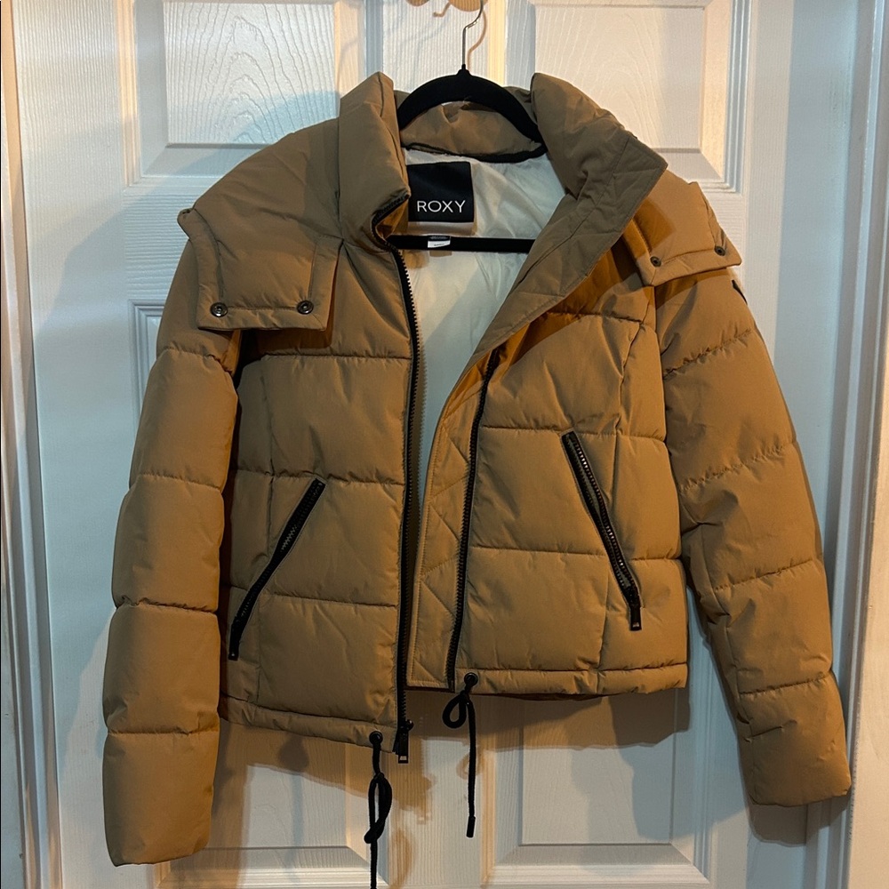 Roxy Women's Camel Puffer Jacket, Small